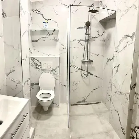 Utulny Byt V Super Lokalite Apartment